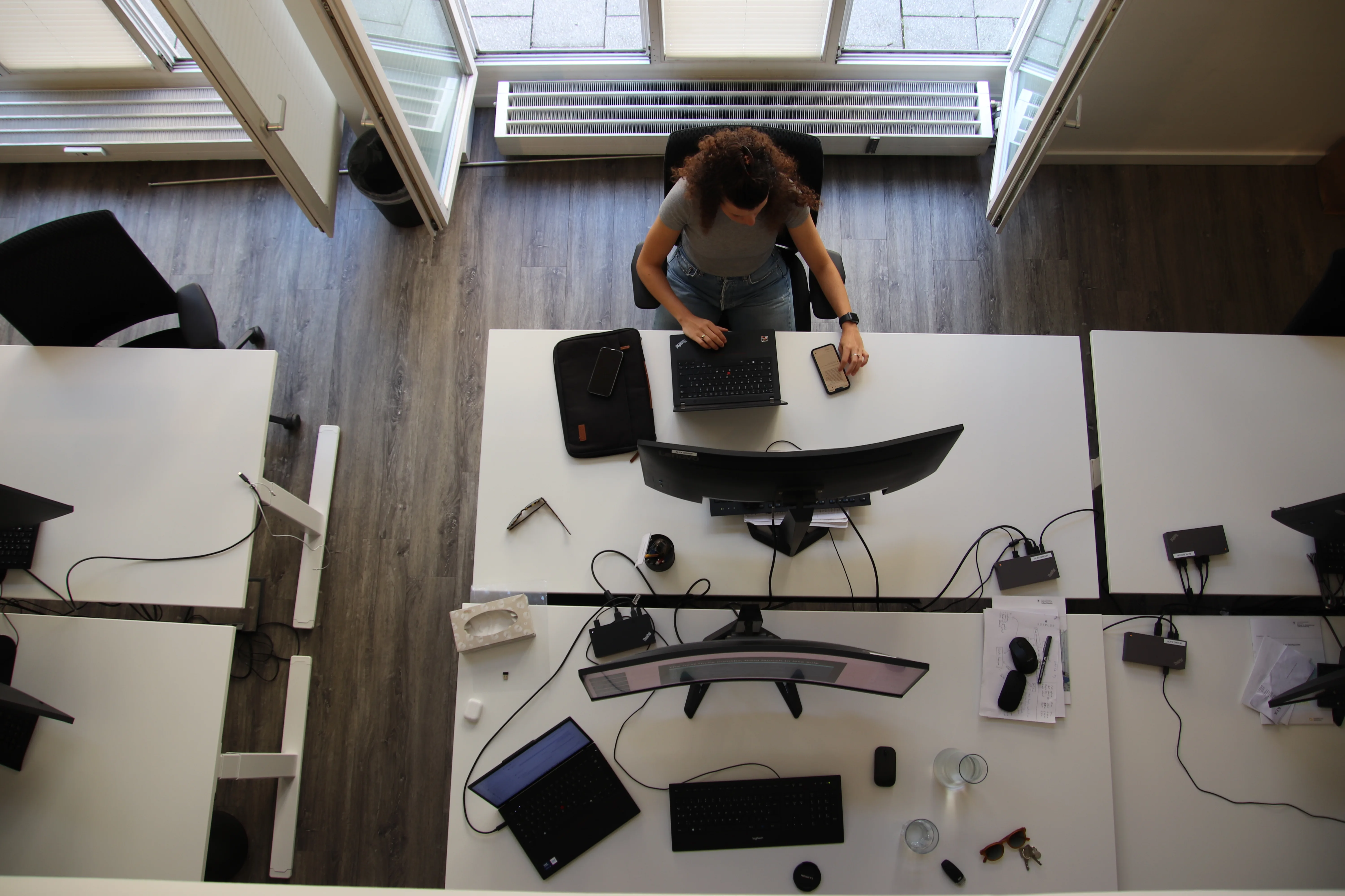 Desk workspace at the Munich headquarters